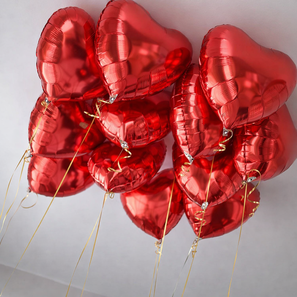 Red Ceiling Hearts [24 PCS]