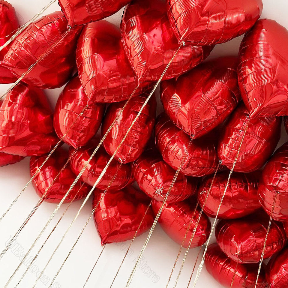Red Ceiling Hearts [24 PCS]